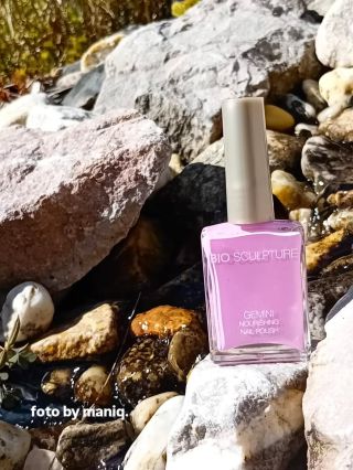 337 Pink Tourmaline - zářivá růžová symbolizující lásku a pozitivní energii